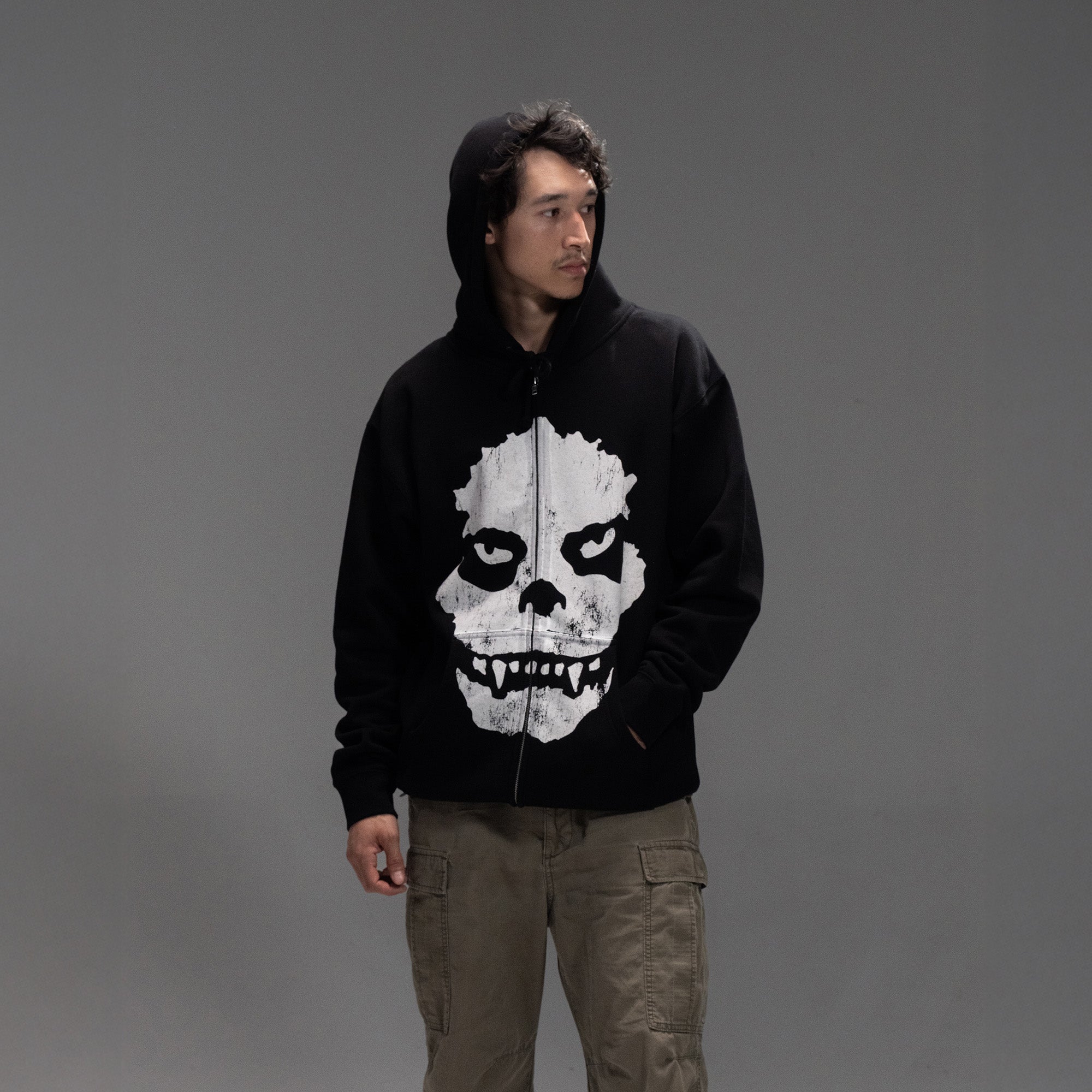 godzilla-apparel-x-misfits-zip-hoodie-schwarz-ykk image 4