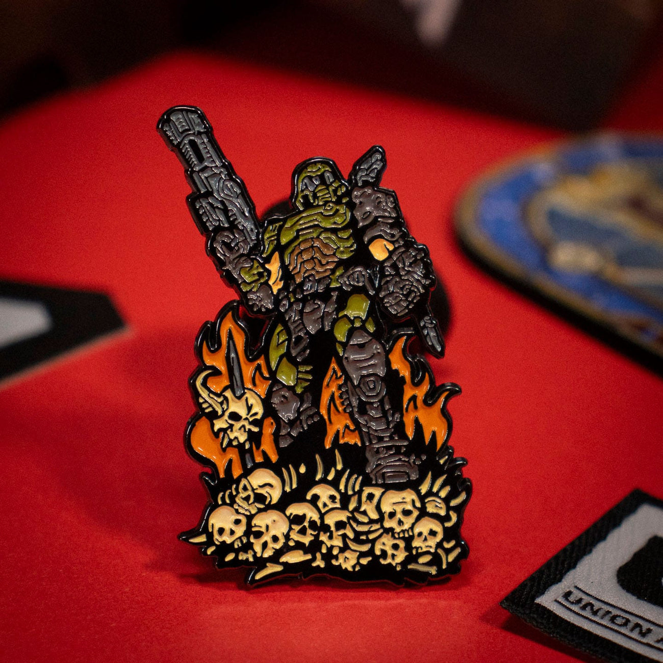 doom-eternal-doom-guy-ansteck-pin-limited-edition-metall image 3