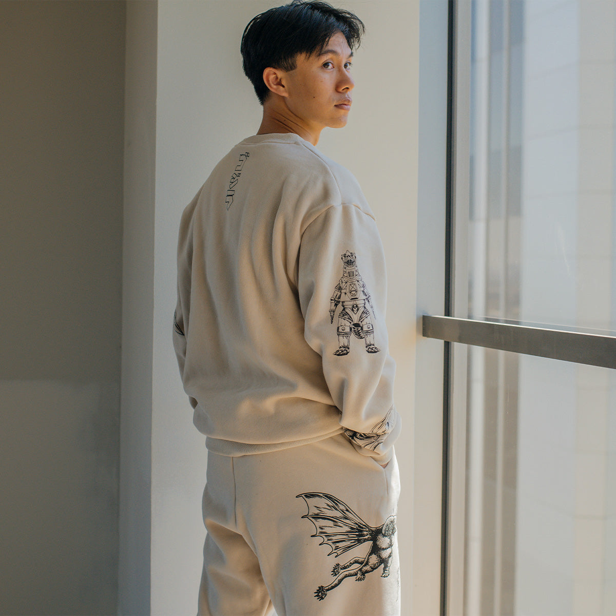 godzilla-kaiju-print-sweatshirt-pullover-creme-baumwolle image 3