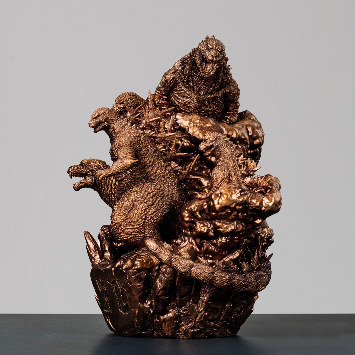 godzilla-five-legacies-bronze-statue-40-cm-250-st-ck image 3