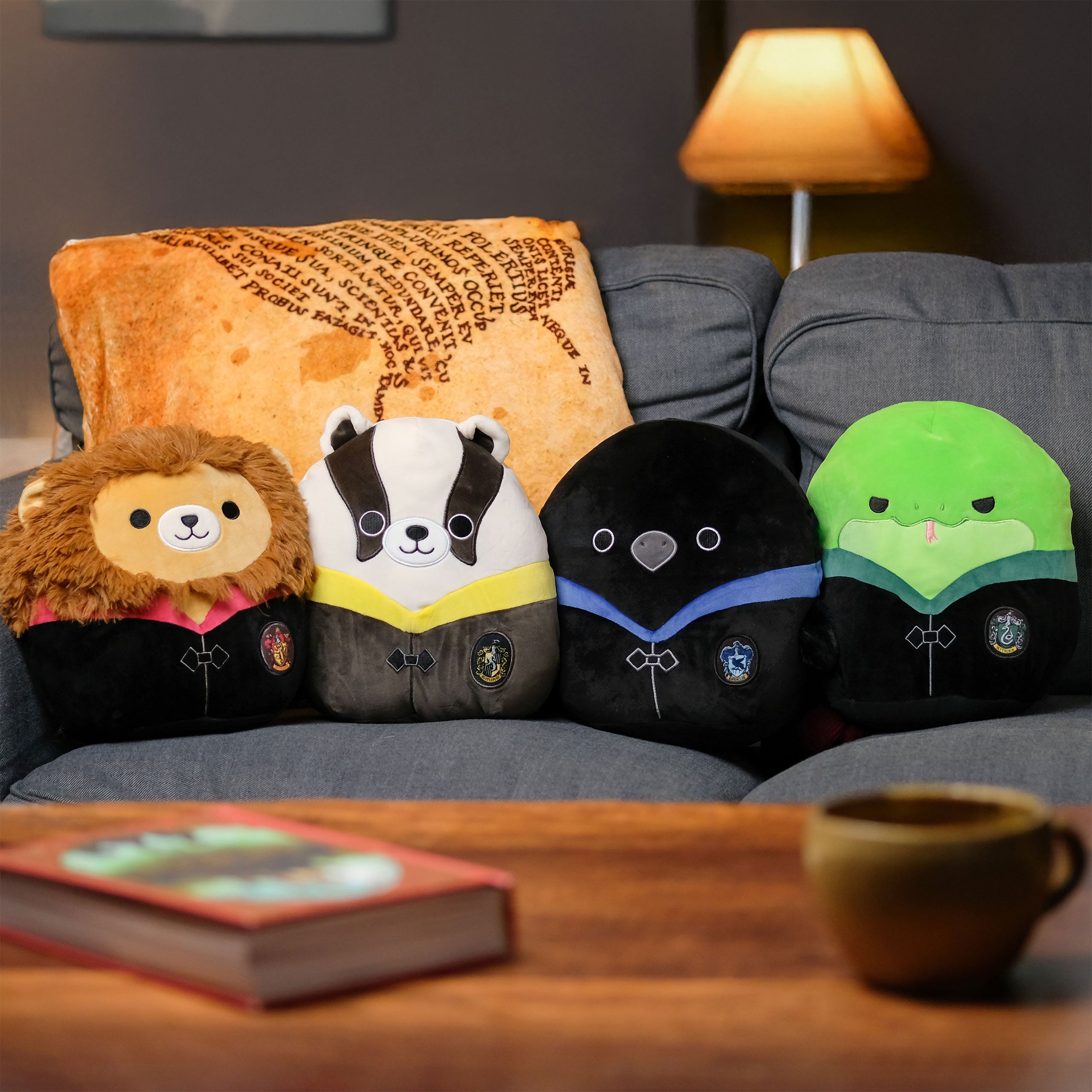 harry-potter-ravenclaw-rabe-squishmallows-pl-schfigur-24-cm image 3