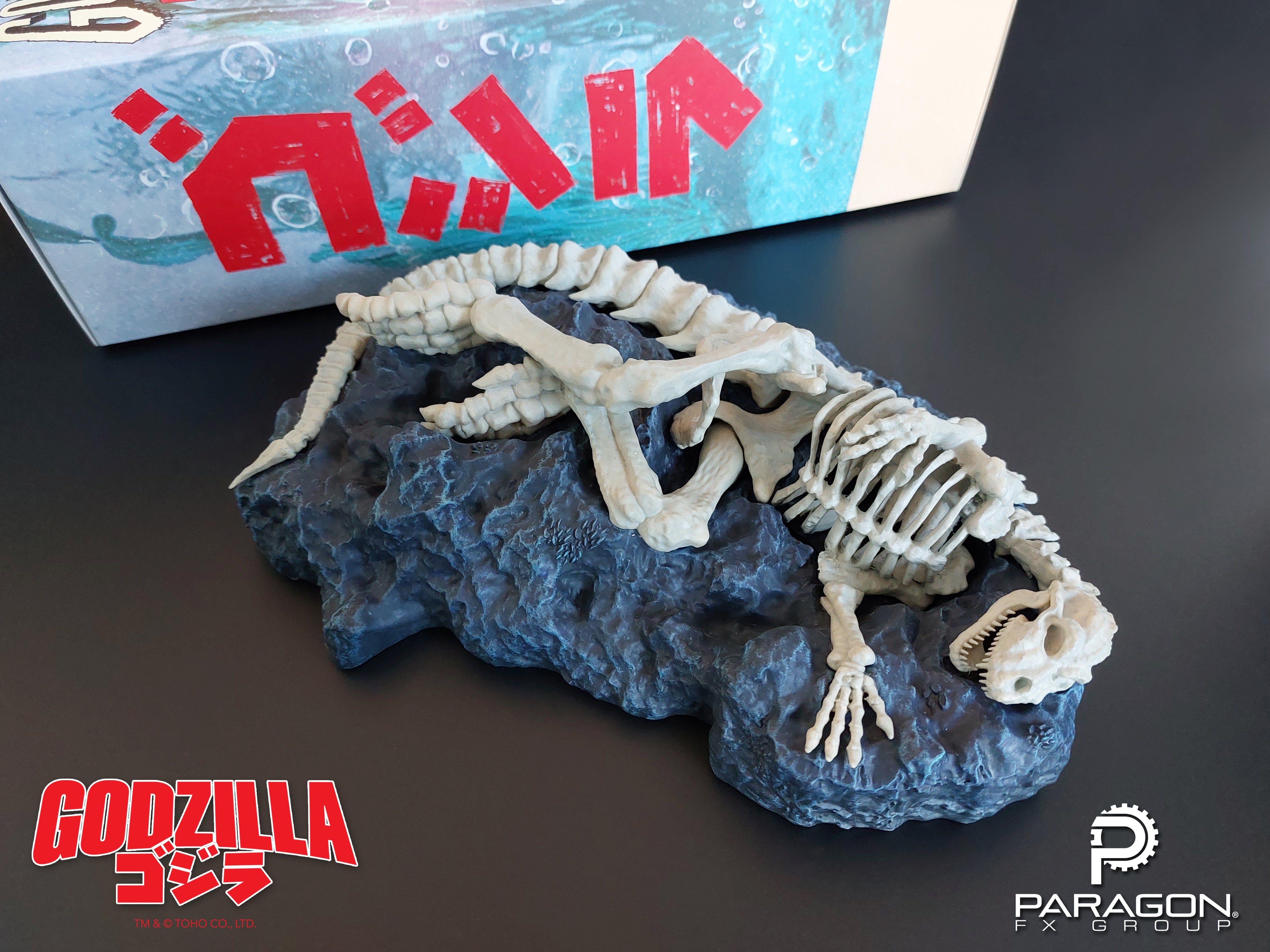 godzilla-skeleton-aquarium-bubbler-deko-20-cm-limited-edition image 3