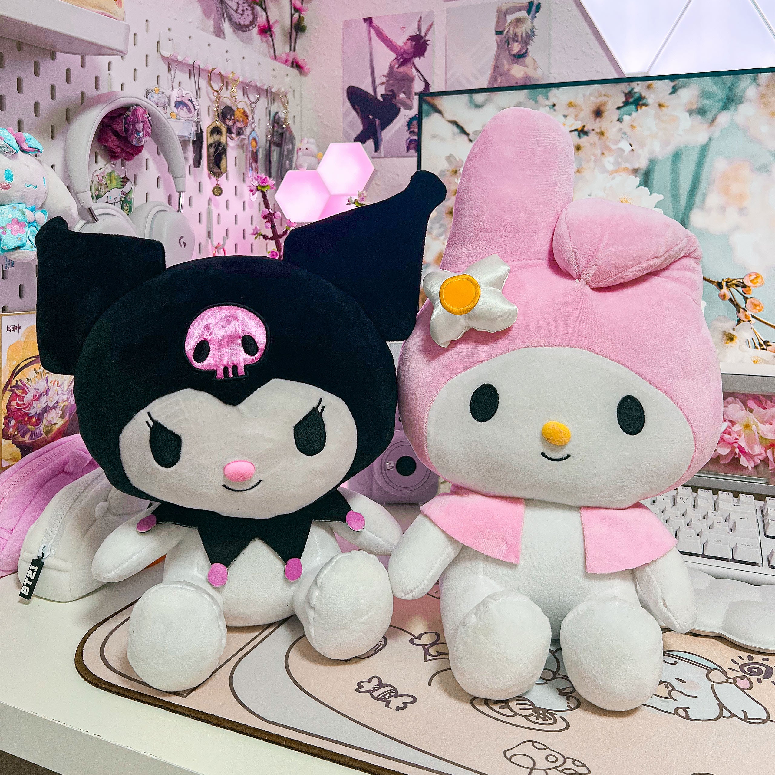elbenwald-sanrio-kuromi-pl-schfigur-36-cm-hello-kitty image 5