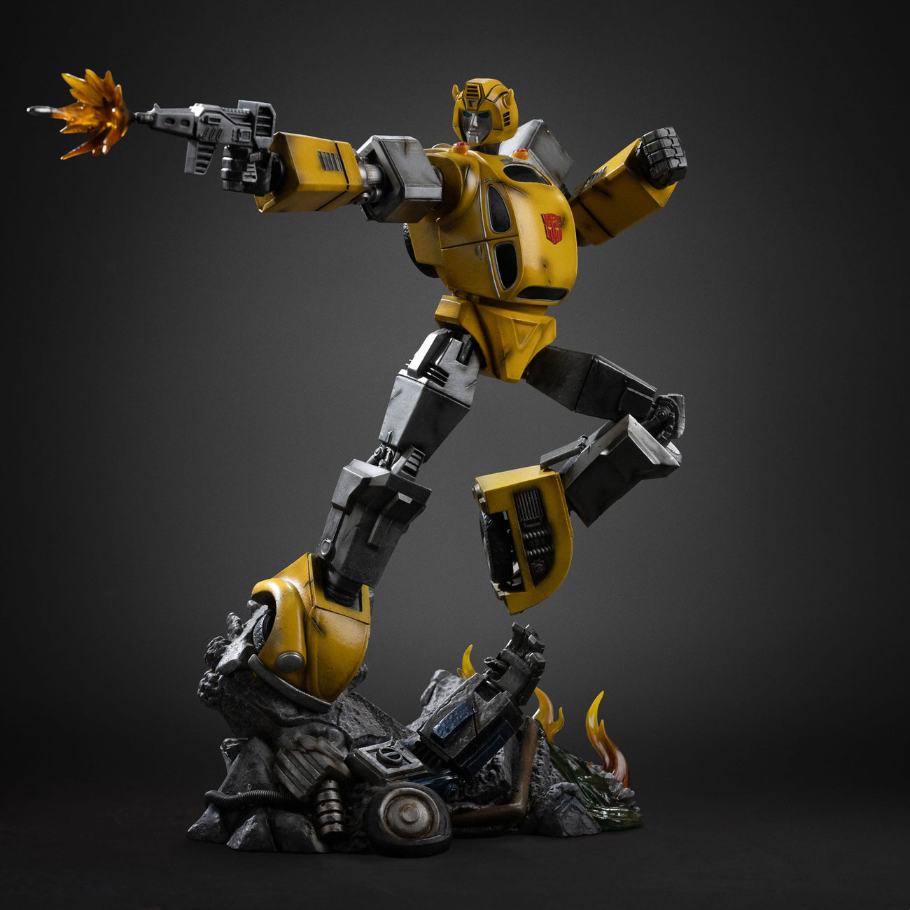 transformers-demi-art-scale-bumblebee-statue-30-cm-1-20 image 3