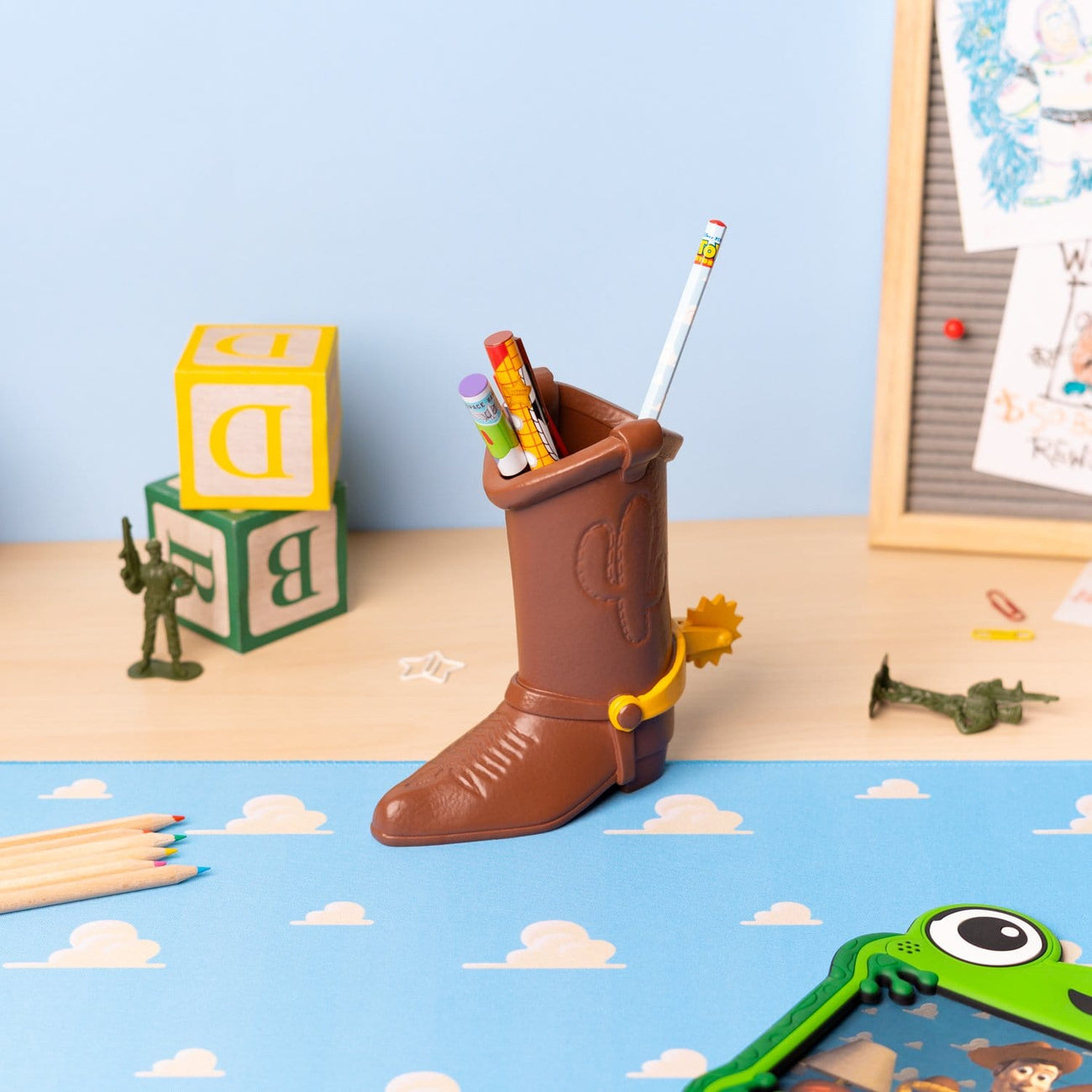elbenwald-toy-story-woody-stiefel-stiftehalter-mit-schreibwaren-set image 2