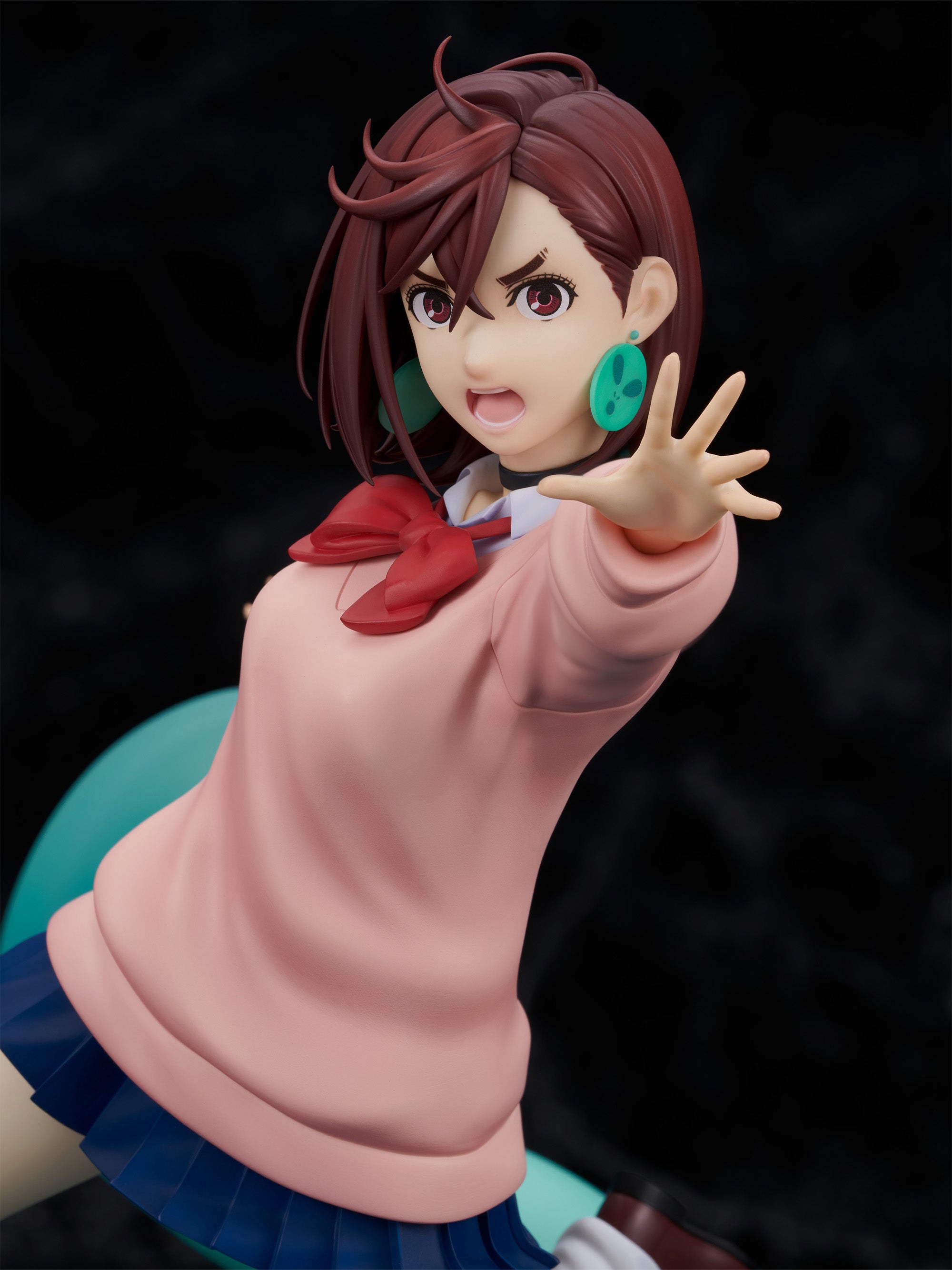 furyu-f-nex-momo-1-7-figur-dandadan-schuluniform image 7