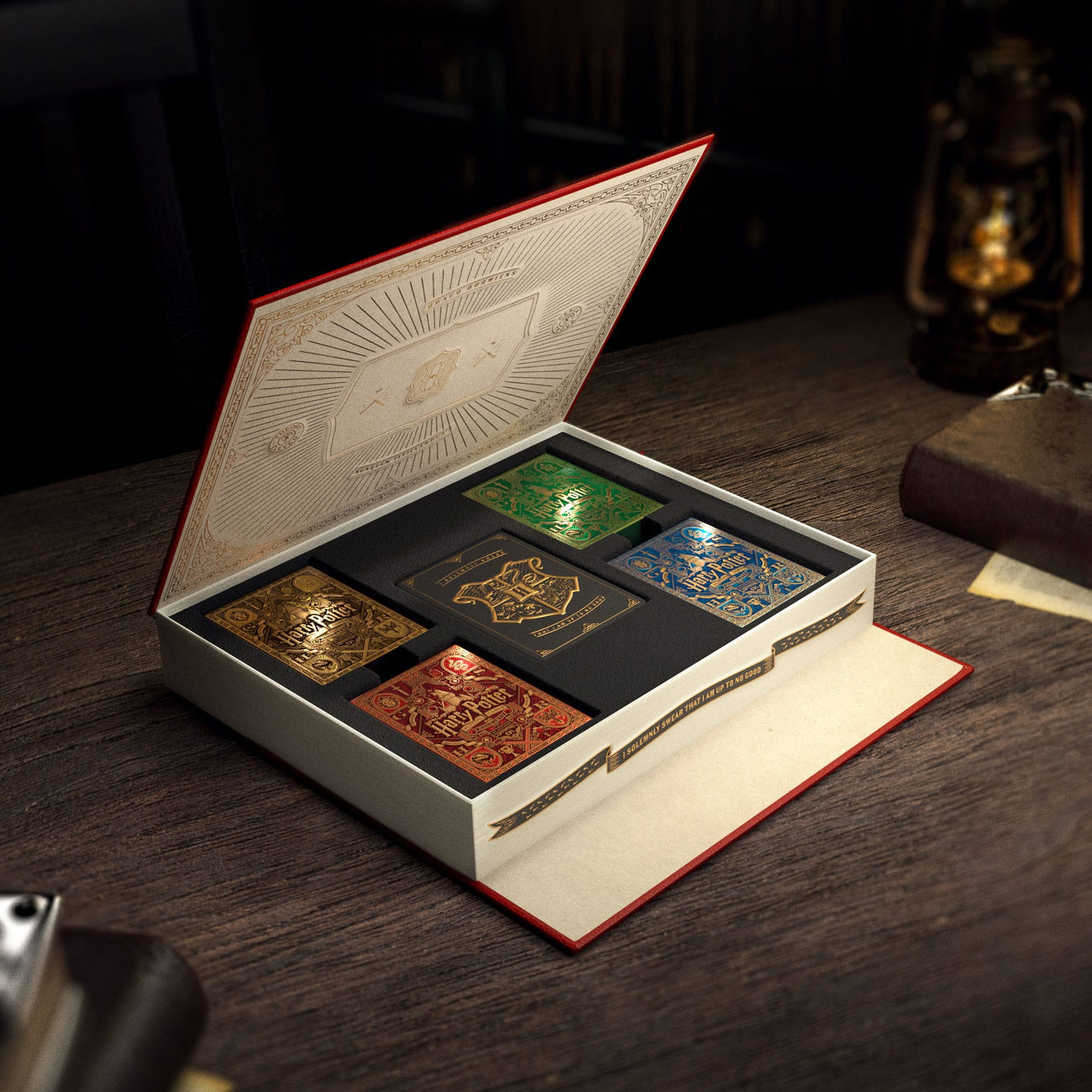 harry-potter-spielkarten-box-set-5-decks-pokerkarten image 1