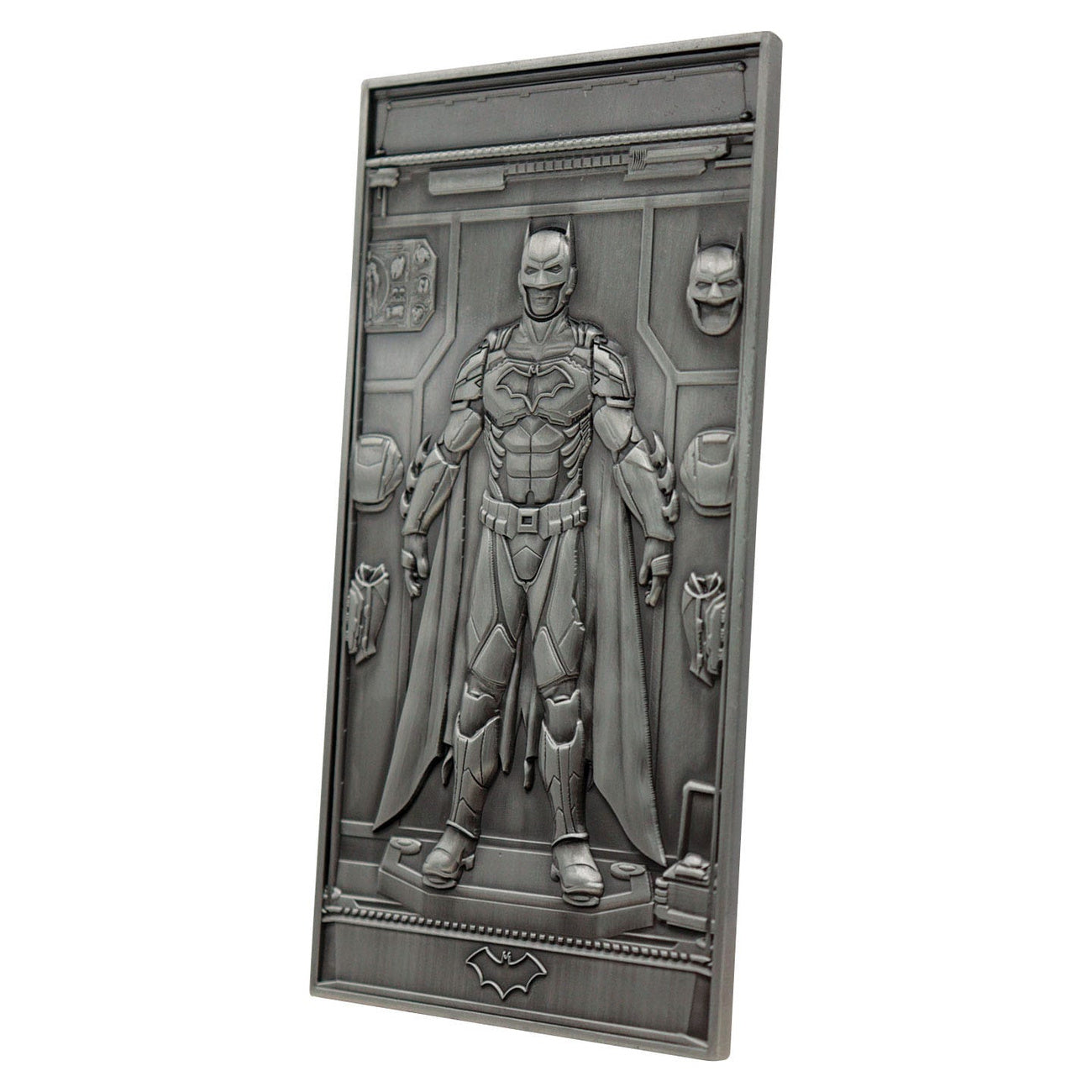 dc-comics-batman-armour-metallbarren-limited-edition image 2