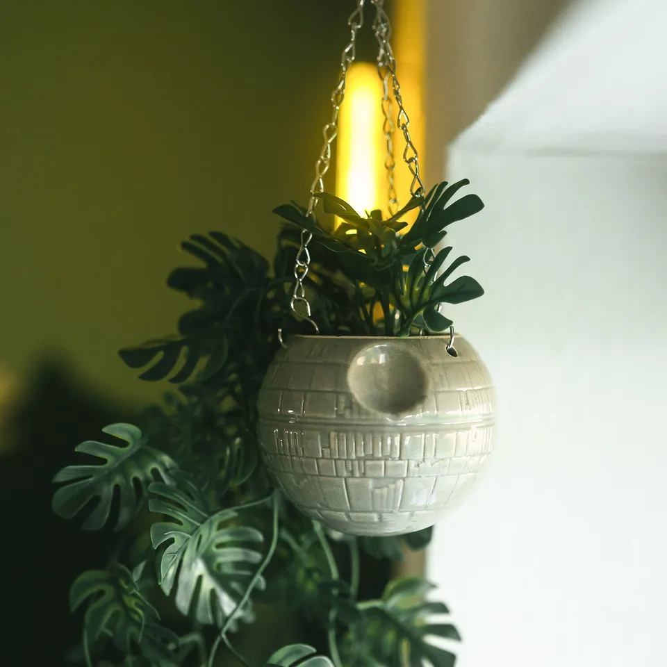 star-wars-todesstern-blumentopf-h-ngend-h-ngetopf image 1